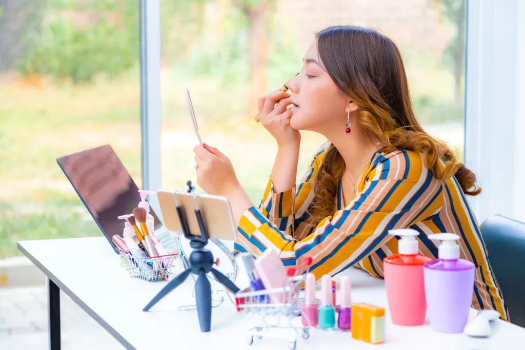 Experta Integral en Cejas y Pestañas