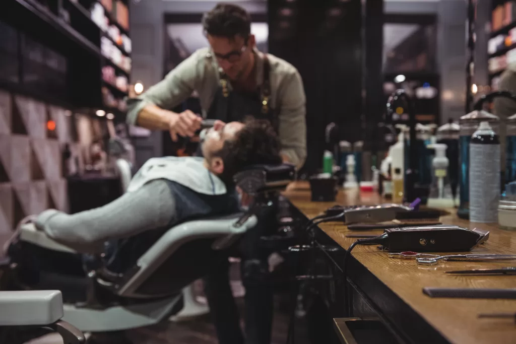 Peluquería Masculina y Barbería Profesional